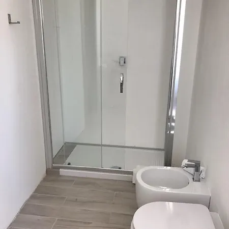 فندق مبيت وإفطار Piazza Marconi 3*