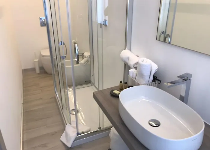 Piazza Marconi מנפרדוניה